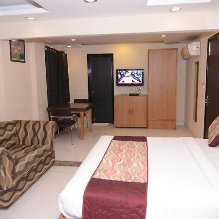 Hotel Balsons Continental Új-Delhi Kültér fotó
