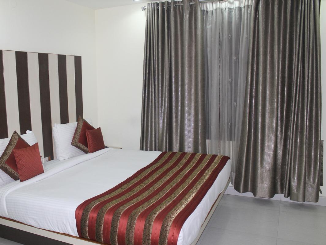 Hotel Balsons Continental Új-Delhi Kültér fotó