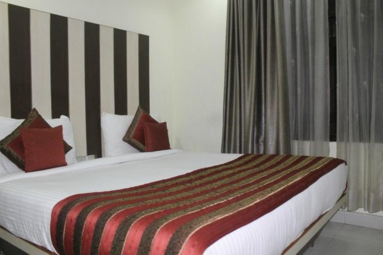 Hotel Balsons Continental Új-Delhi Kültér fotó