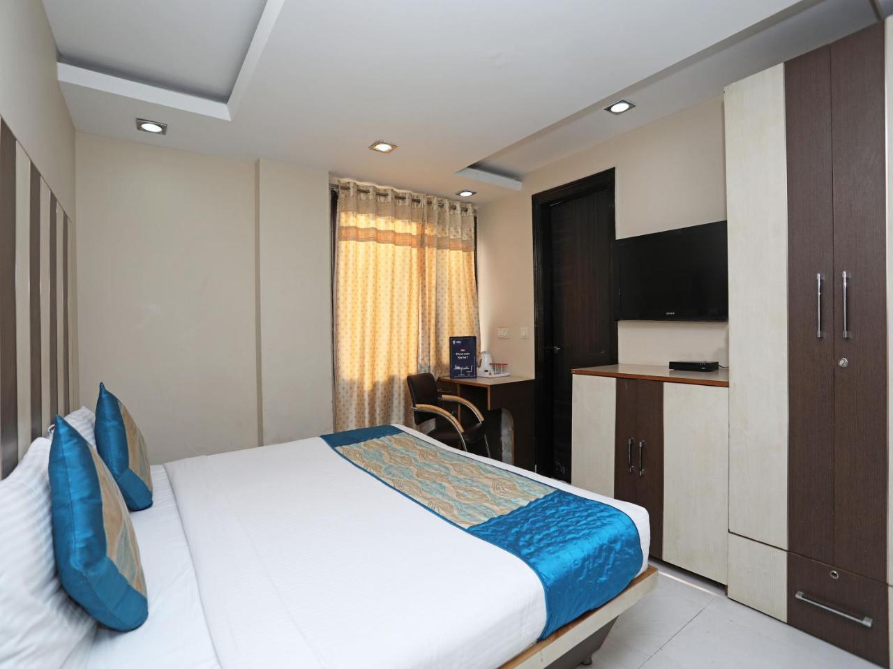 Hotel Balsons Continental Új-Delhi Kültér fotó