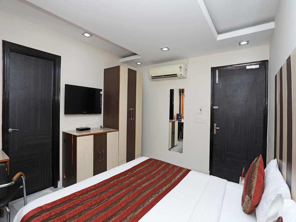Hotel Balsons Continental Új-Delhi Kültér fotó