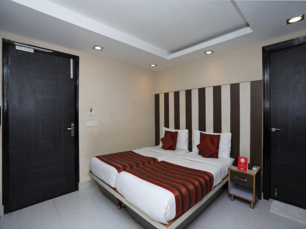Hotel Balsons Continental Új-Delhi Kültér fotó