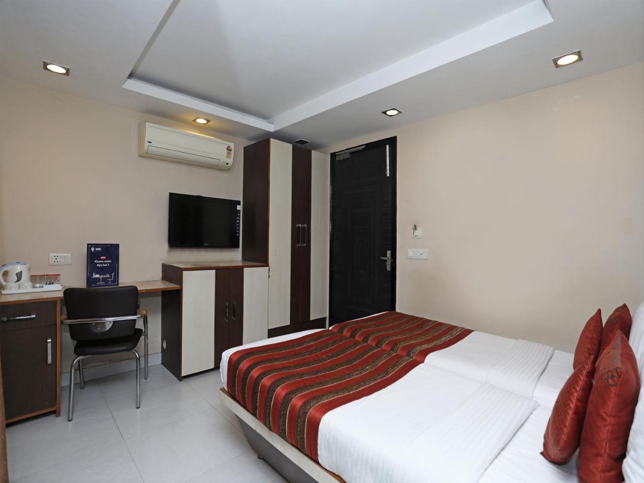 Hotel Balsons Continental Új-Delhi Kültér fotó