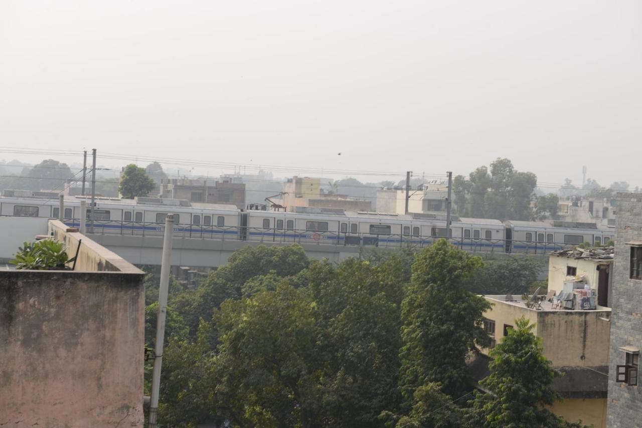 Hotel Balsons Continental Új-Delhi Kültér fotó